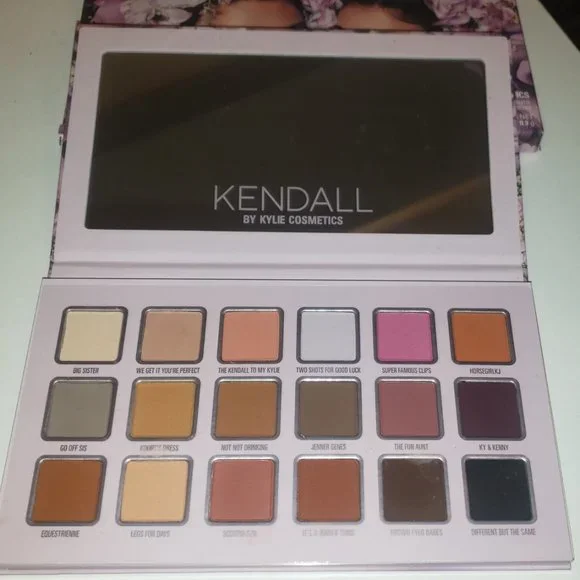KYLIE COSMETICS Kendall Collection Pressed Powder $60 - Picture 6 of 9